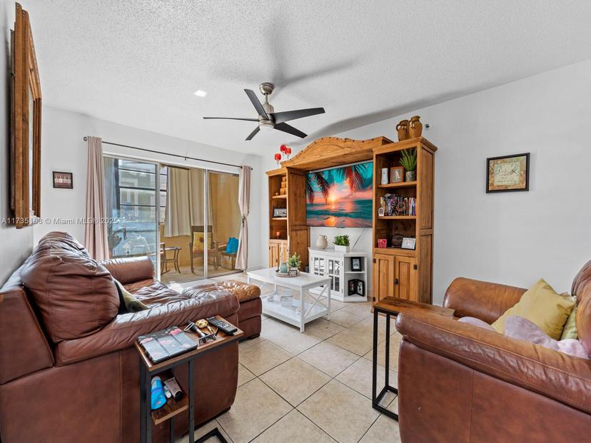 Picture of 10641 SW 108Th Ave # 2E, Miami FL 33176