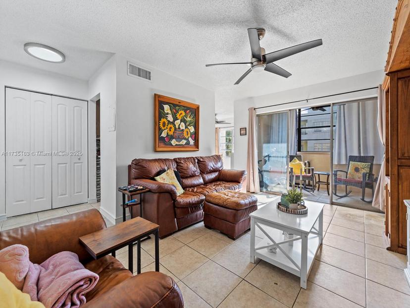 Picture of 10641 SW 108Th Ave # 2E, Miami FL 33176