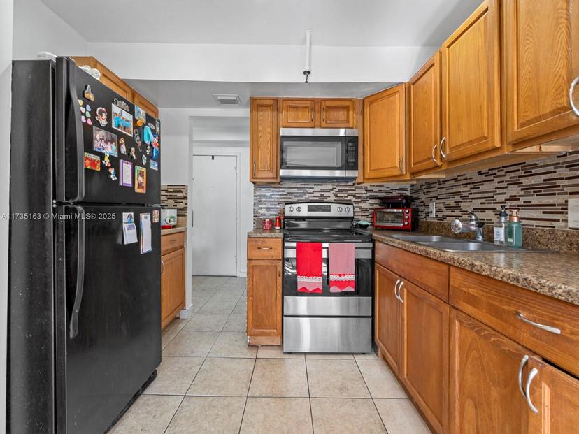 Picture of 10641 SW 108Th Ave # 2E, Miami FL 33176