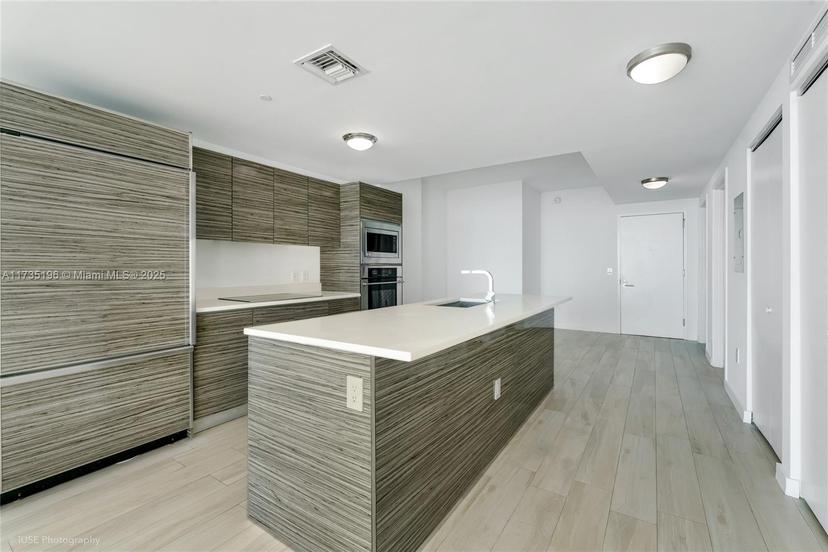 Picture of 460 NE 28Th St # 3803, Miami FL 33137