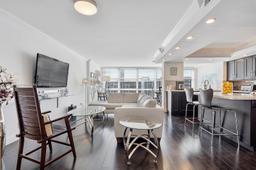 Picture of 800 Parkview Dr # 1014, Hallandale Beach, FL 33009