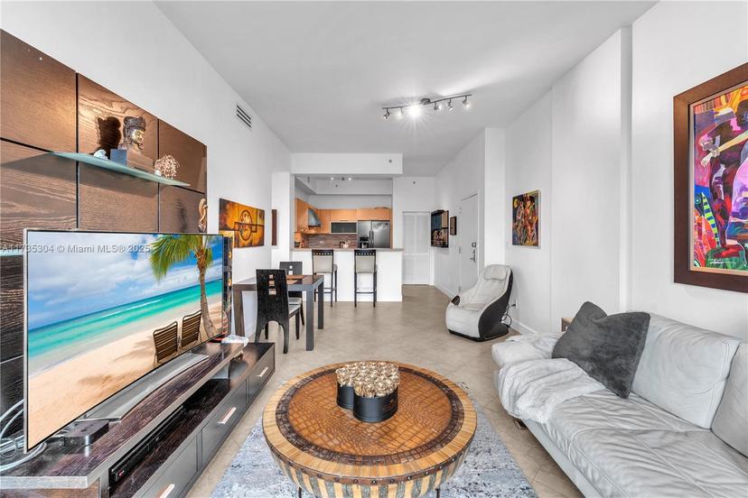 Picture of 2525 SW 3Rd Ave # 1008, Miami FL 33129