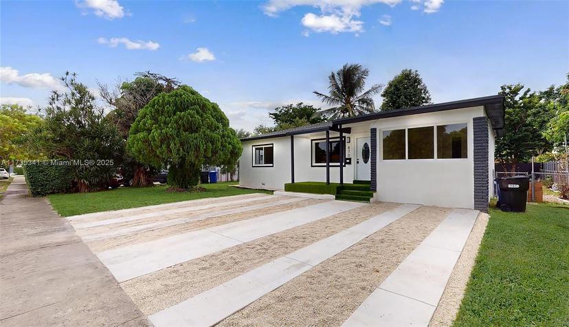Picture of 870 NE 157 Terr, North Miami Beach FL 33162