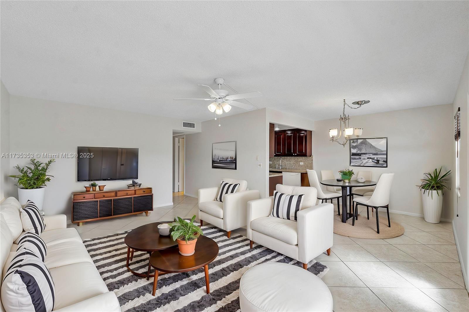 Picture of 3116 Newport U # 3116, Deerfield Beach, FL 33442