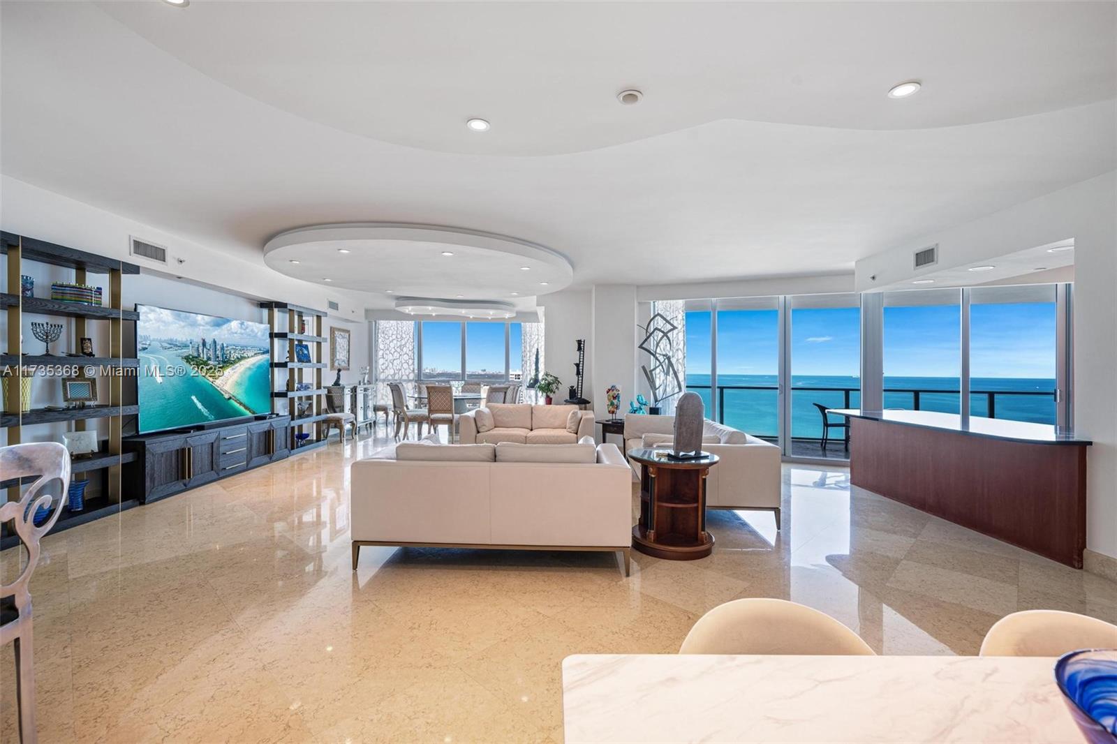 Picture of 3101 S Ocean Dr # 2703, Hollywood, FL 33019