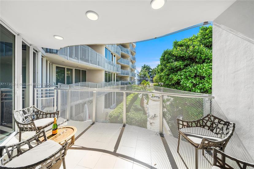 Picture of 2155 Washington Ct # 208, Miami Beach FL 33139
