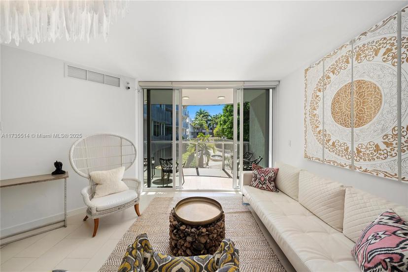 Picture of 2155 Washington Ct # 208, Miami Beach FL 33139