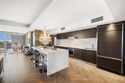 Picture of 2155 Washington Ct # 506, Miami Beach, FL 33139