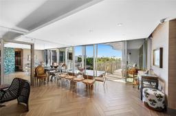 Picture of 2155 Washington Ct # 506, Miami Beach, FL 33139