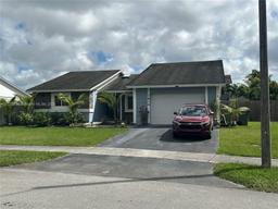 Picture of 1614 N Goldeneye Ln, Homestead, FL 33035