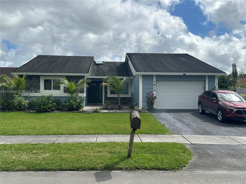 Picture of 1614 N Goldeneye Ln, Homestead FL 33035