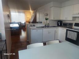 Picture of 1201 Sorrento Dr, Weston, FL 33326