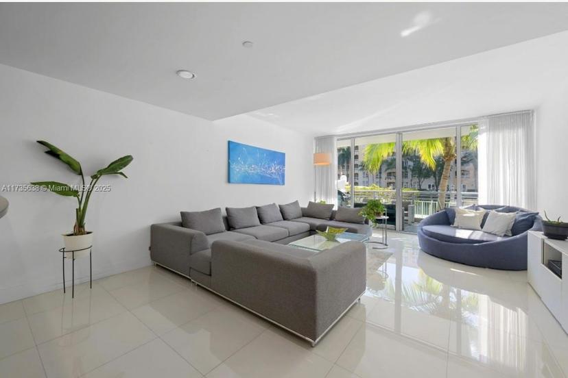 Picture of 2950 NE 188Th St # 121, Aventura FL 33180