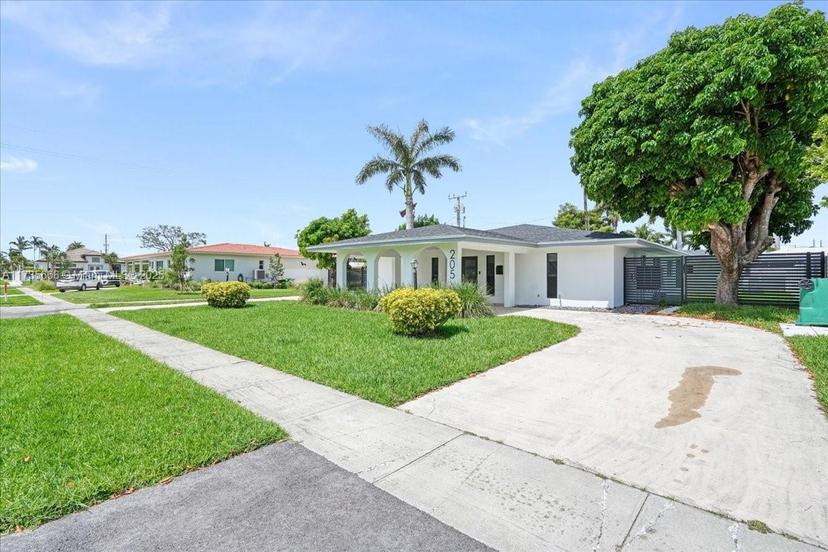 Picture of 205 SE 3Rd Ave, Dania Beach FL 33004