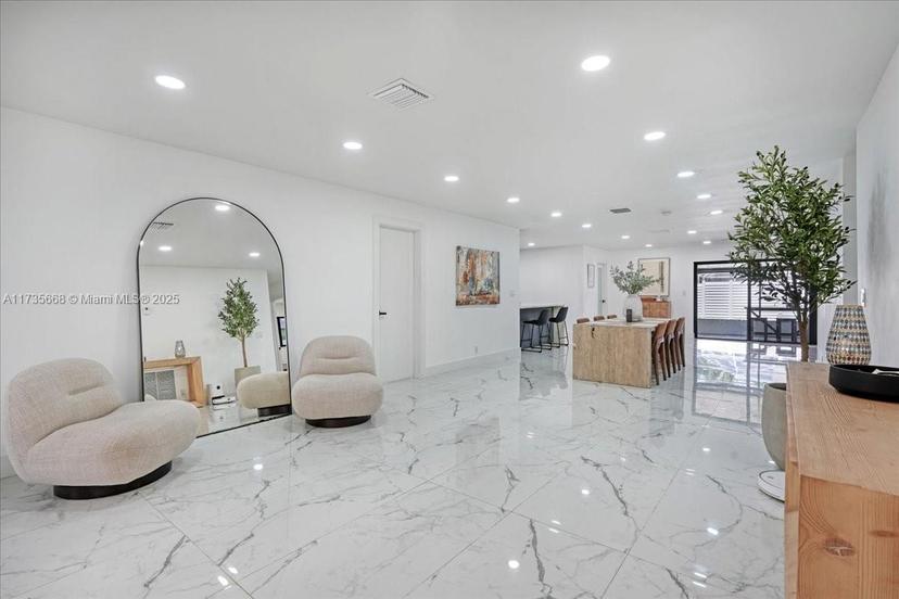 Picture of 205 SE 3Rd Ave, Dania Beach FL 33004