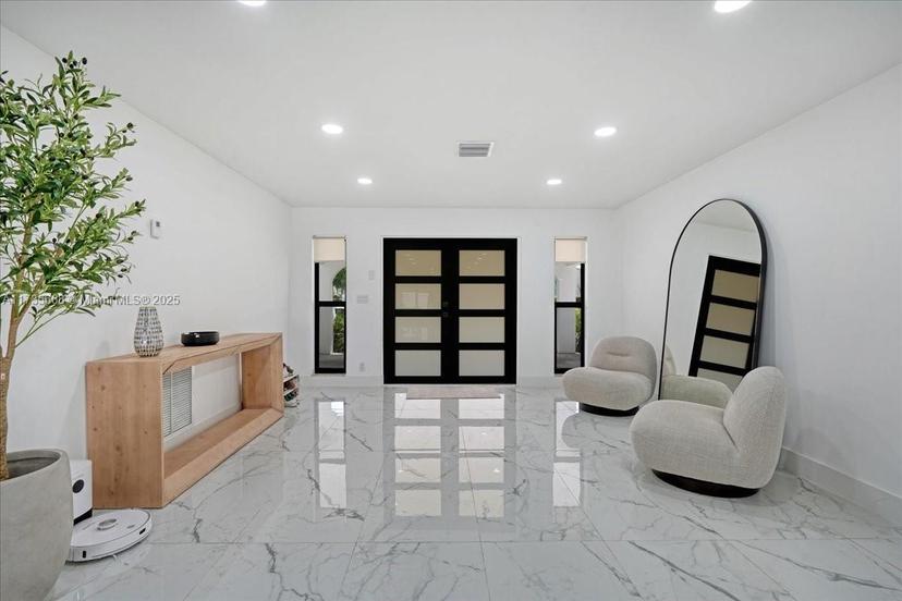 Picture of 205 SE 3Rd Ave, Dania Beach FL 33004