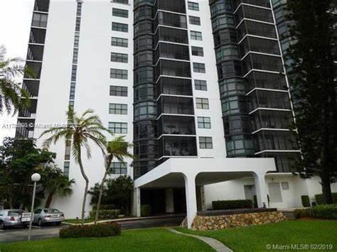 Picture of 20100 W Country Club Dr # 1704, Aventura FL 33180