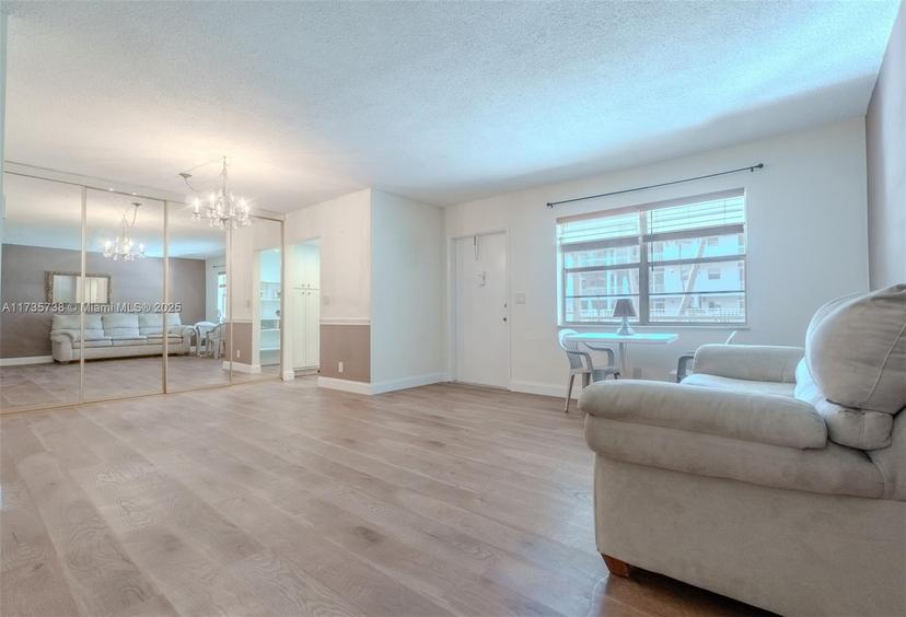 Picture of 580 Egret Dr # 119, Hallandale Beach FL 33009