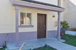 Picture of 14040 NE 3Rd Ct # 1, Miami, FL 33161