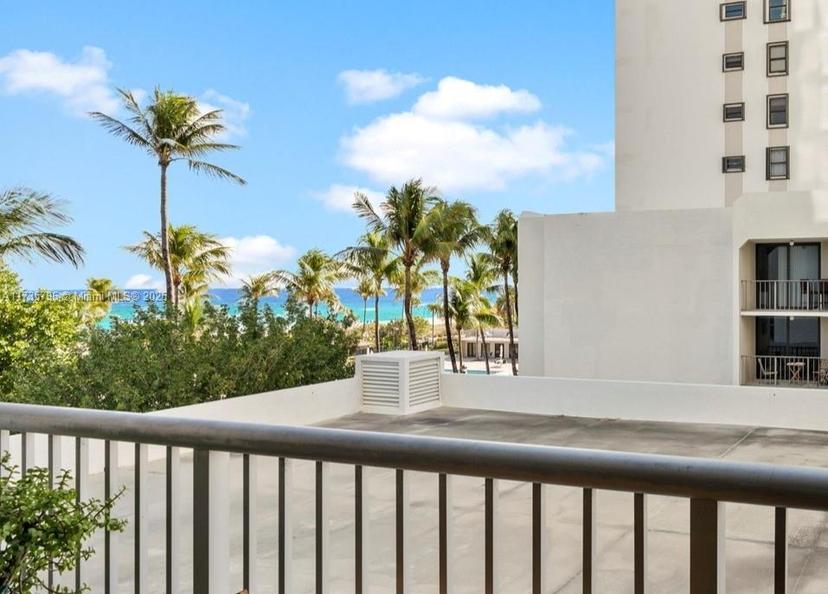 Picture of 2655 Collins Ave # 510, Miami Beach FL 33140