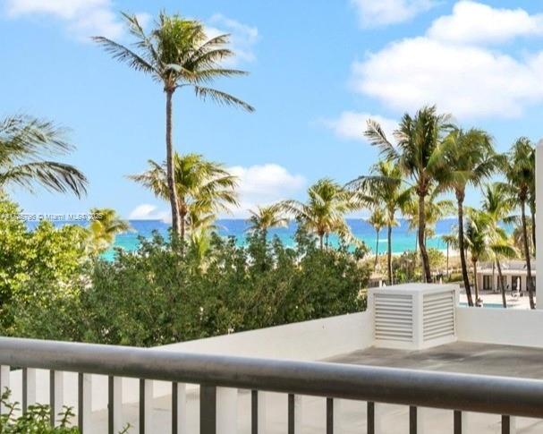 Picture of 2655 Collins Ave # 510, Miami Beach, FL 33140