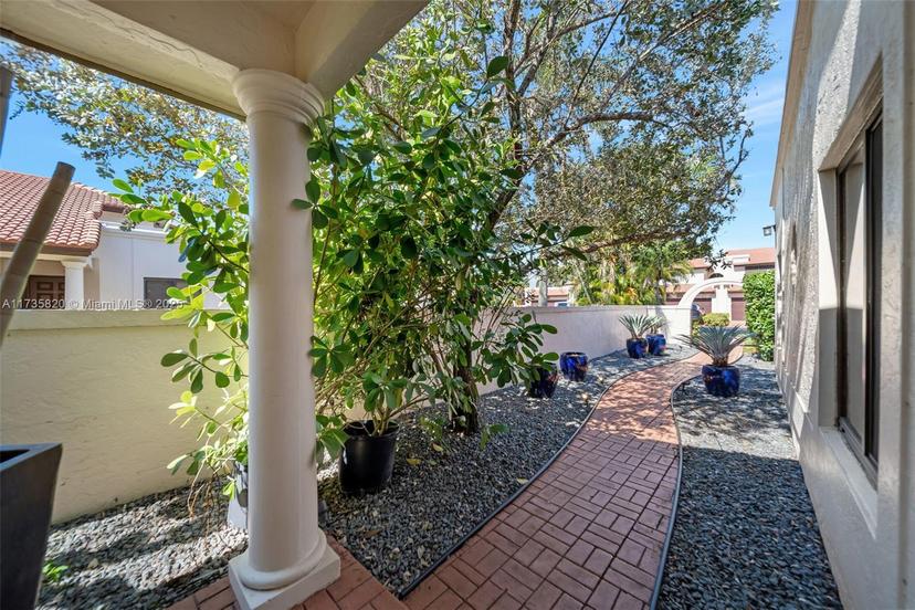 Picture of 9324 NW 50Th Doral Cir # 9324, Doral FL 33178