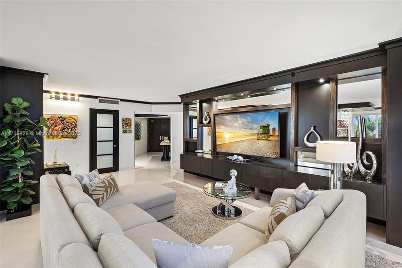 Picture of 4775 Collins Ave # 501, Miami Beach FL 33140