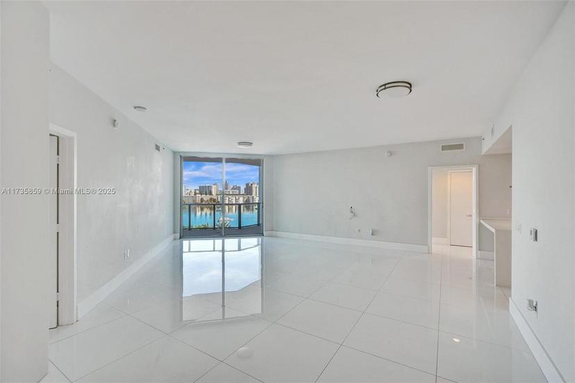 Picture of 17301 Biscayne Blvd # 708, North Miami Beach FL 33160