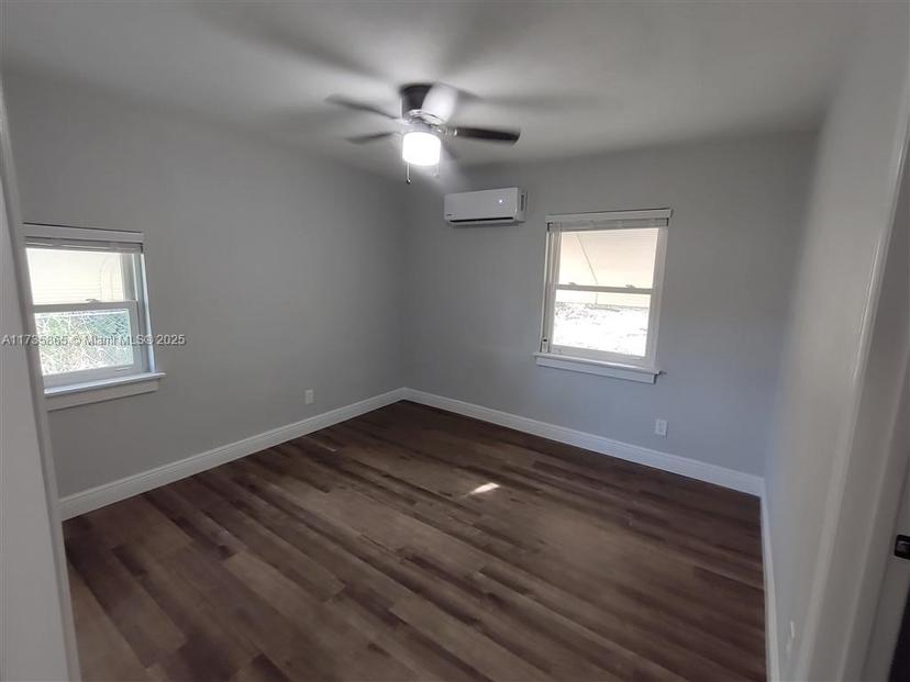Picture of 142 SE Castana Ct, Port St. Lucie FL 34983