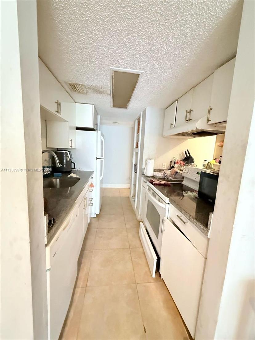 Picture of 4521 W Mcnab Rd # 11, Pompano Beach FL 33069