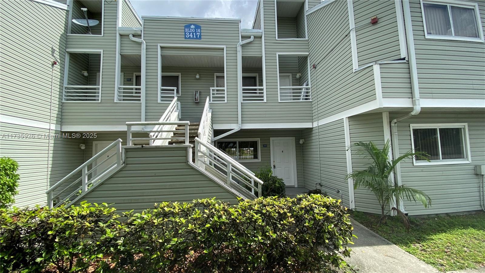 Picture of 3417 NW 44Th St # 104, Oakland Park, FL 33309