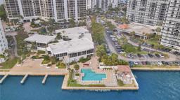 Picture of 20281 E Country Club Dr # 407, Aventura, FL 33180