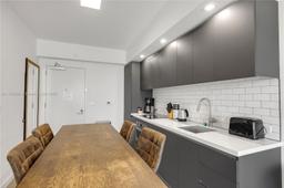 Picture of 227 NE 2Nd St # 2305, Miami, FL 33132