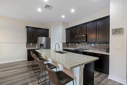 Picture of 11724 SW 13Th Ln # 11724, Pembroke Pines, FL 33025