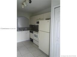 Picture of 940 NE 33Rd Ter # 102, Homestead, FL 33033
