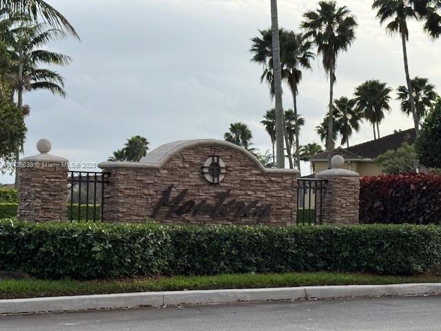 Picture of 940 NE 33Rd Ter # 102, Homestead, FL 33033