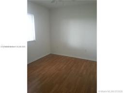 Picture of 940 NE 33Rd Ter # 102, Homestead, FL 33033