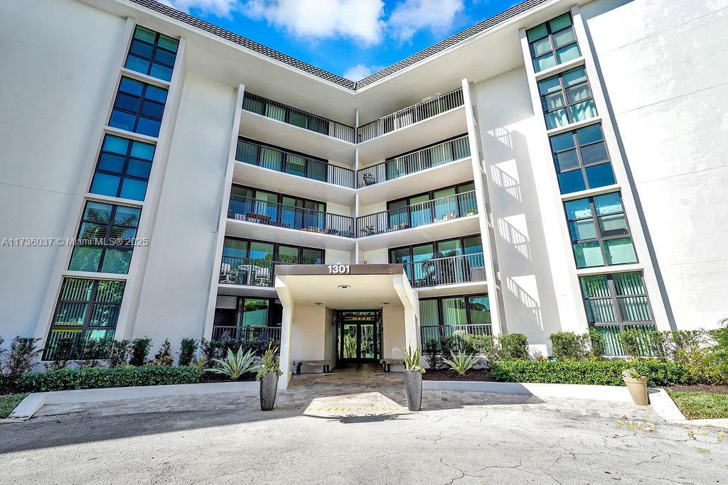 Picture of 1301 River Reach Dr # 114, Fort Lauderdale, FL 33315