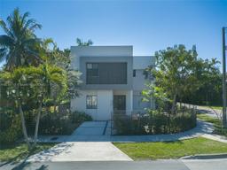Picture of 3480 Oak Ave, Coconut Grove, FL 33133