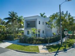 Picture of 3480 Oak Ave, Coconut Grove, FL 33133