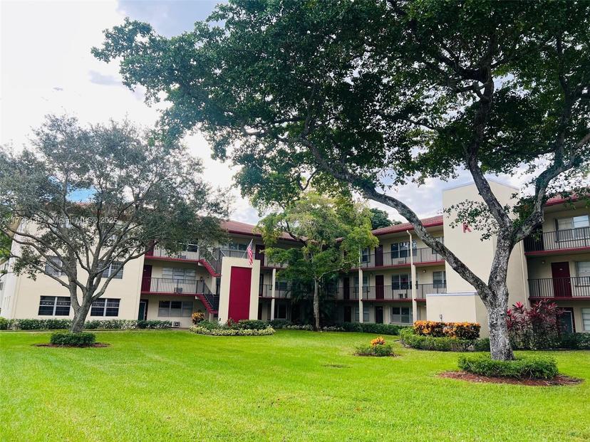 Picture of 100 SW 132Nd Way # 201K, Pembroke Pines FL 33027