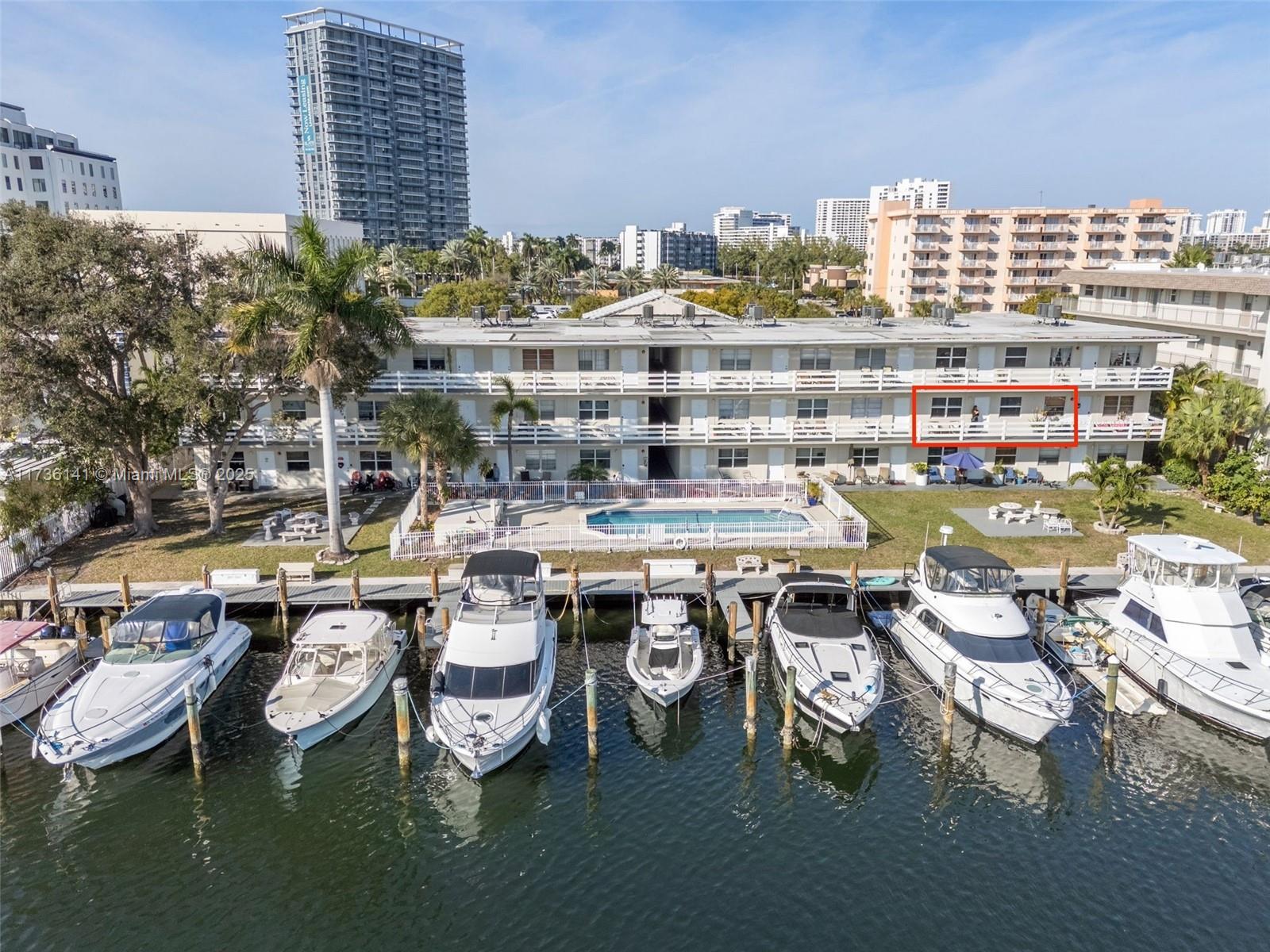 Picture of 2100 Diana Dr # 202, Hallandale Beach, FL 33009