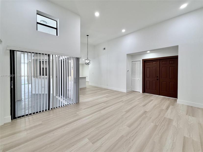 Picture of 420 SW 88Th Ct, Miami FL 33174