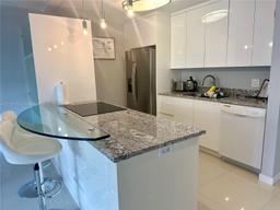 Picture of 155 Ocean Lane Dr # 407, Key Biscayne, FL 33149