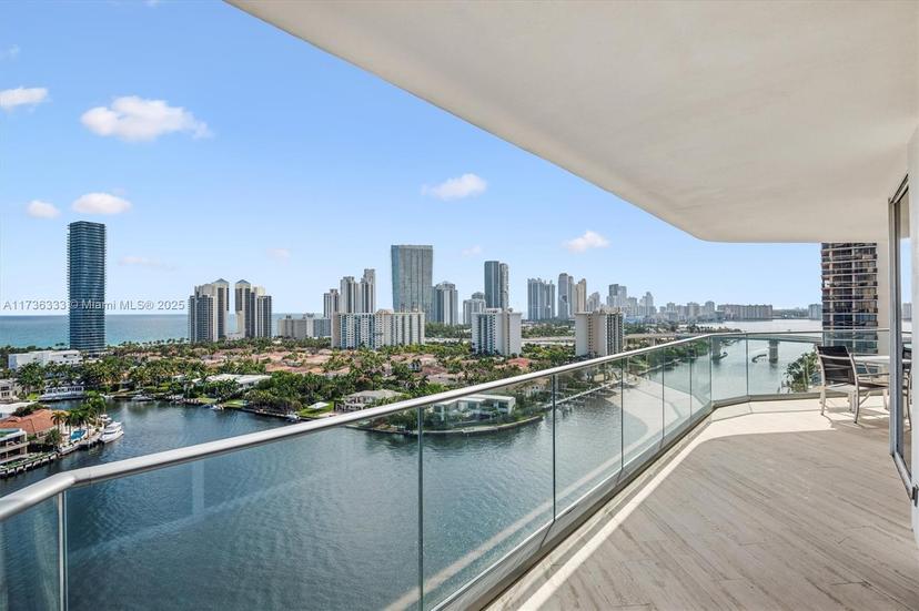 Picture of 19707 Turnberry Way # 20H, Aventura FL 33180
