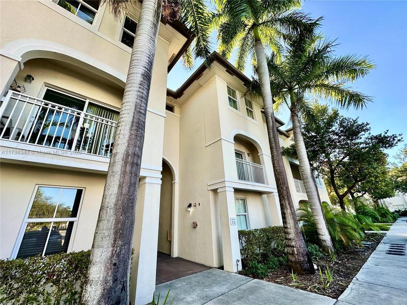 Picture of 11403 NW 89Th St # 219, Doral FL 33178