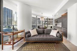 Picture of 55 SW 9Th St # 1701, Miami, FL 33130