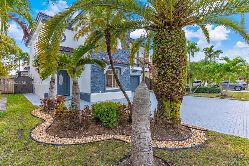 Picture of 871 SW 155Th Ct, Miami FL 33194