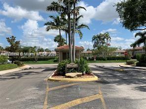 Picture of 895 Twin Lakes Dr # F, Coral Springs FL 33071