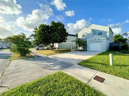 Picture of 12763 SW 146Th Ln, Miami, FL 33186